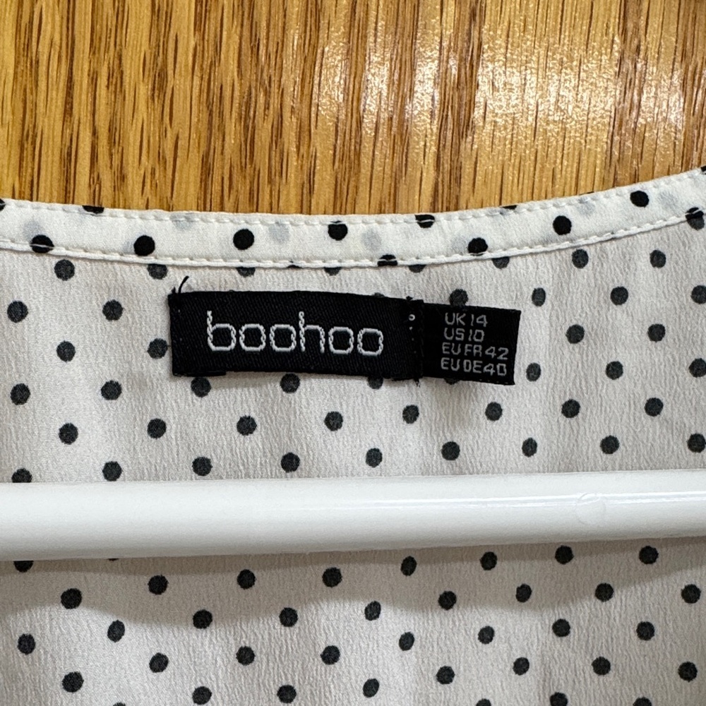 Boohoo Monochrome Polka Dot‎ A-Line dress - Picture 2 of 5